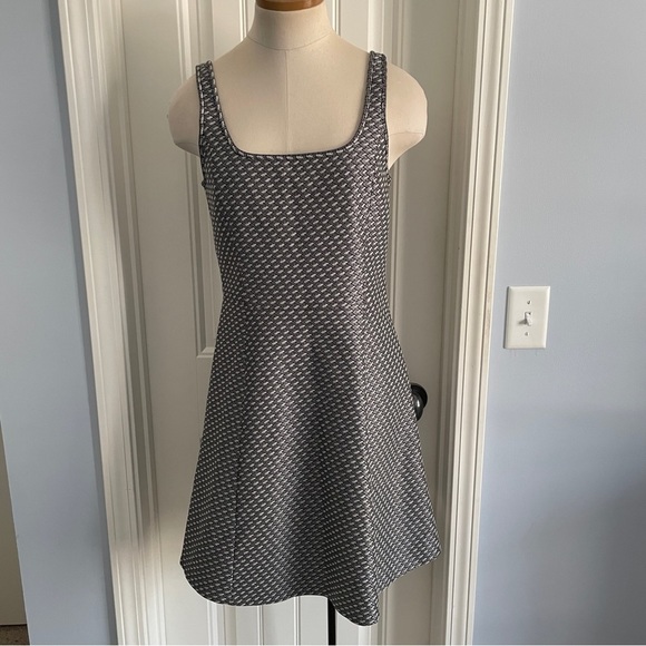 NWT Theory 10 Circuit Knit Grey ‘Trekana’ Dress ~ Fit & Flare Business Cocktail - Picture 3 of 11